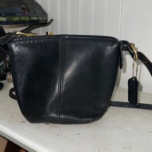 Vintage Coach glove tanned leather crossbody purse